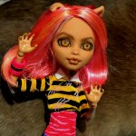 ООАК Monster High - почти начинающий художник