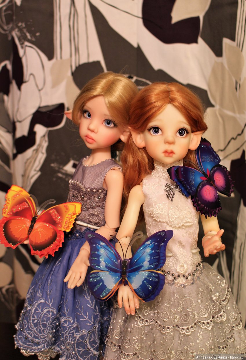 На крыльях бабочки, Kaye Wiggs