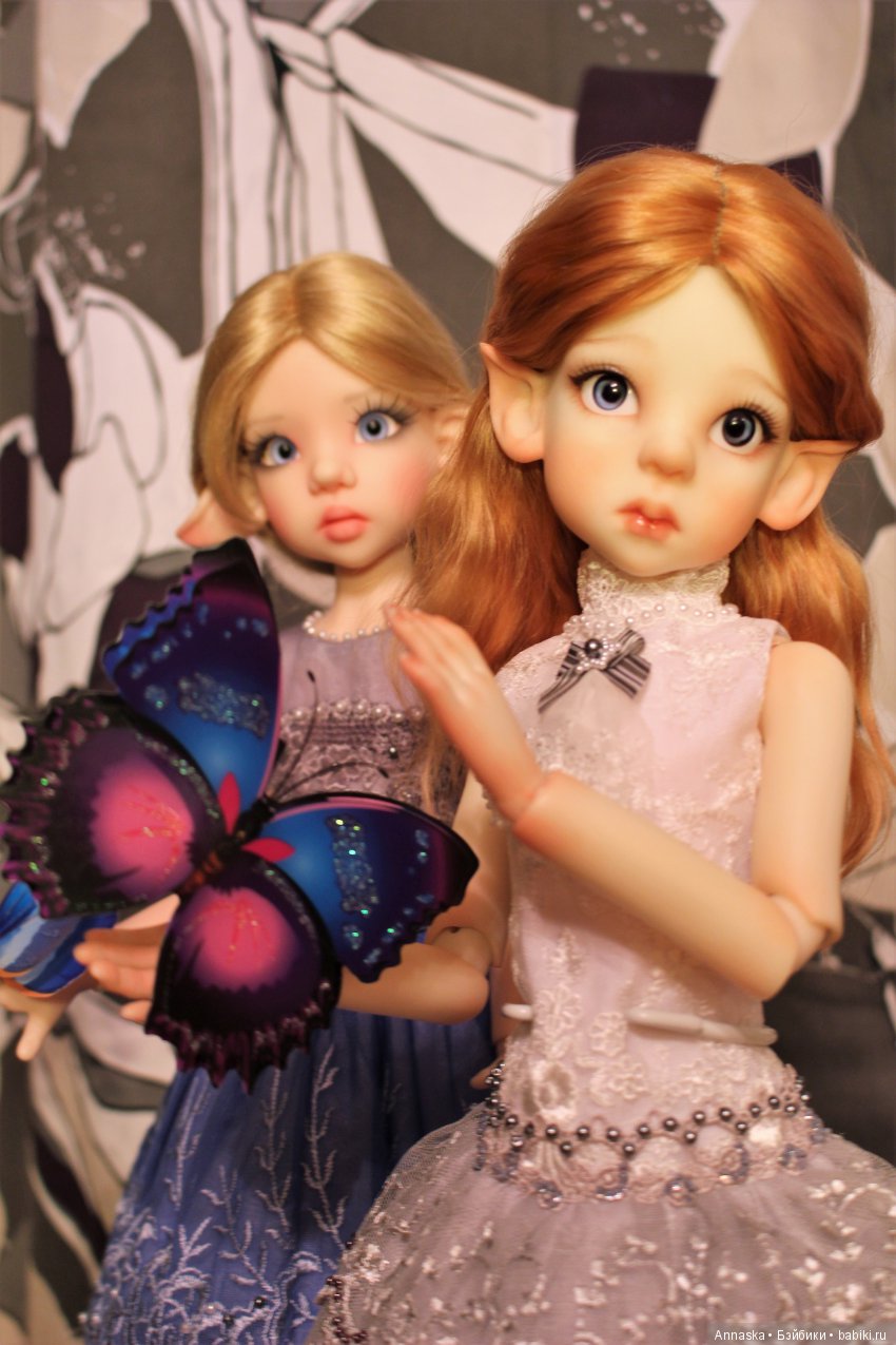 На крыльях бабочки, Kaye Wiggs