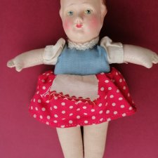 Милая винтажная кукла.