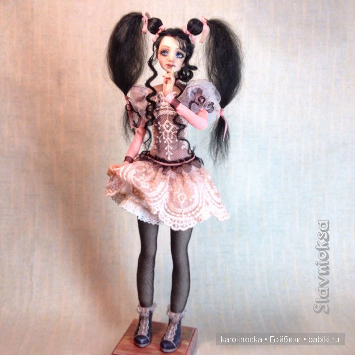 Восхищаюсь эмоциональными куклами Оксаны Славниковой