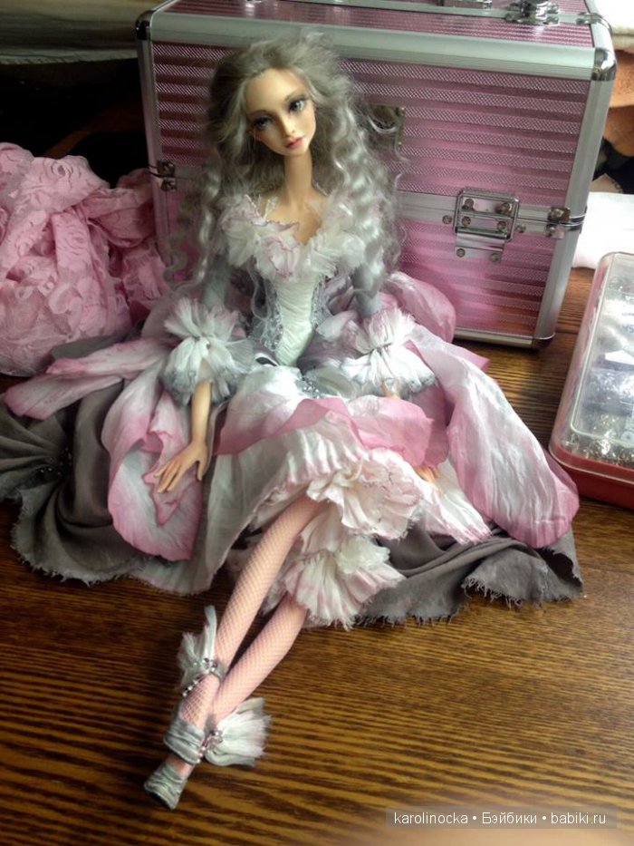 Восхищаюсь эмоциональными куклами Оксаны Славниковой