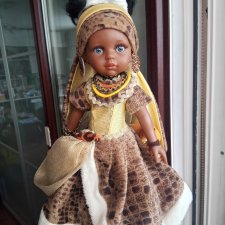 Нора африкана на старом теле