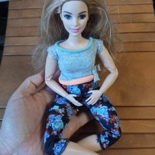 Барби йога Милли пышка