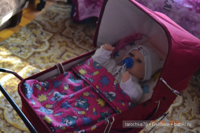 но пупсик был сразу примерен для колясочки!