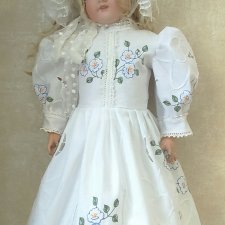 Платье отрезное по талии для большой куколки ростом 70-75см.