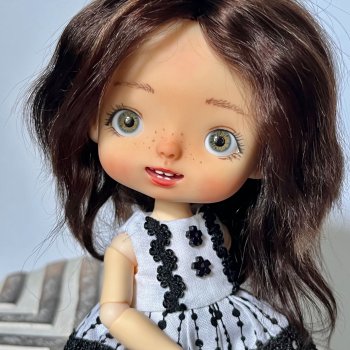 Первая летняя девочка