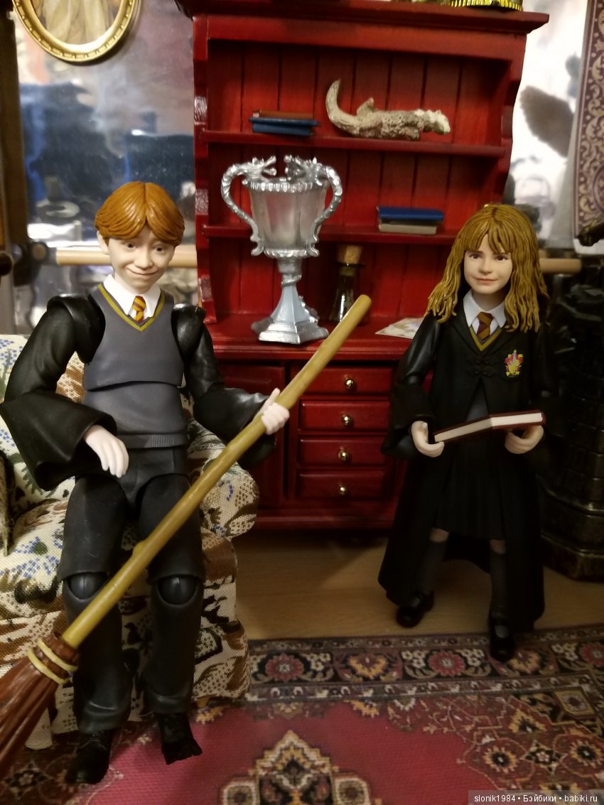 Мой собственный Хогвартс на книжной полке (фото 5)
