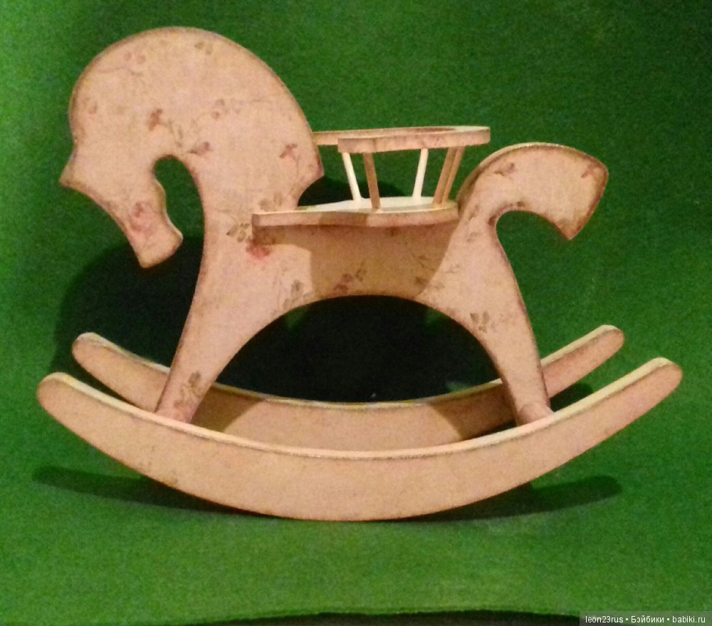 Качалка для кукол 30-32 см