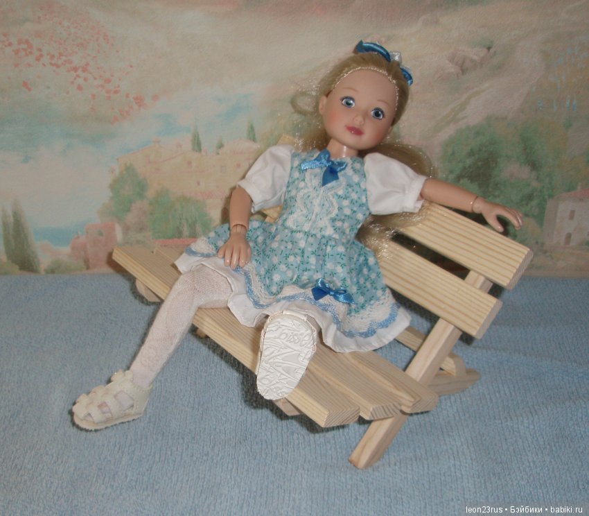 На чём сидят наши куклы — Мебель для кукол и домиков: фото