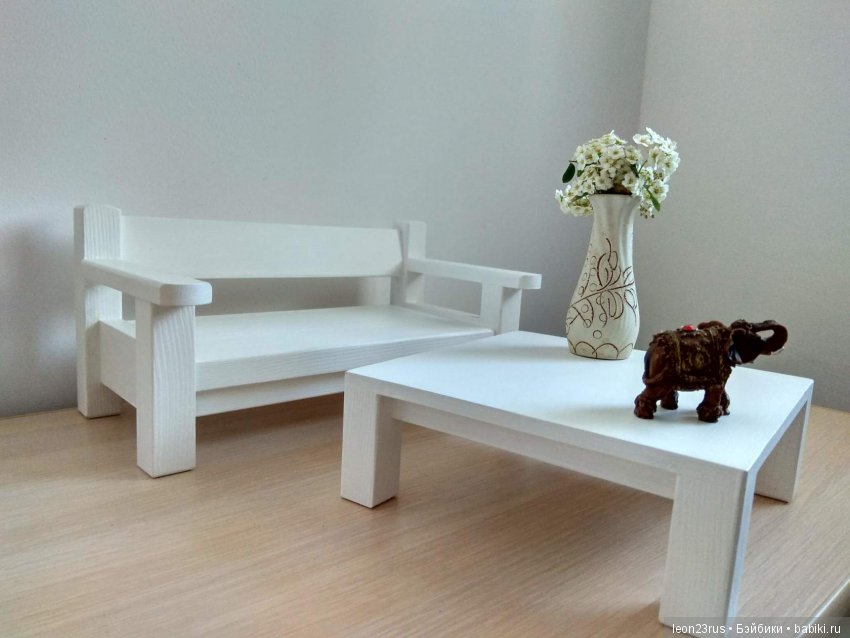 На чём сидят наши куклы — Мебель для кукол и домиков: фото