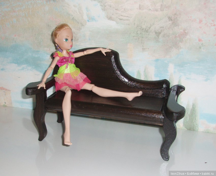 На чём сидят наши куклы — Мебель для кукол и домиков: фото