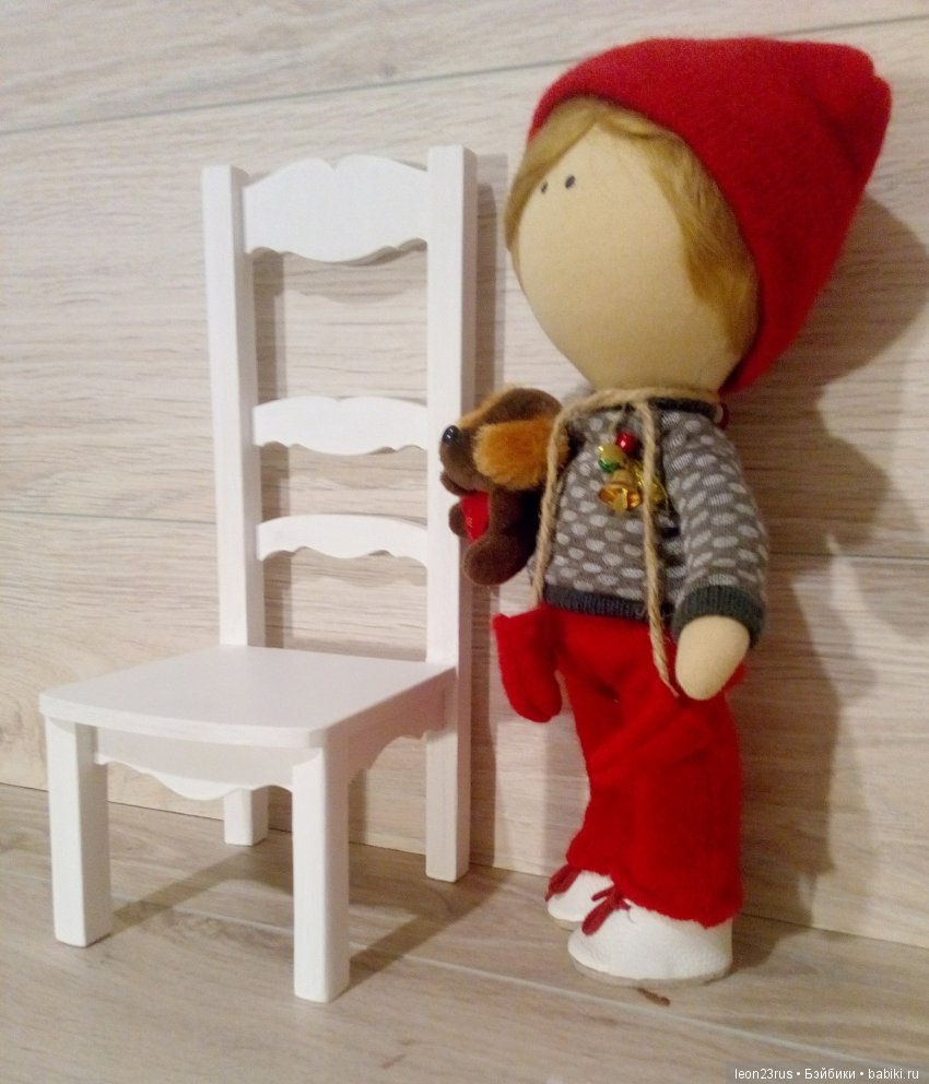 На чём сидят наши куклы — Мебель для кукол и домиков: фото