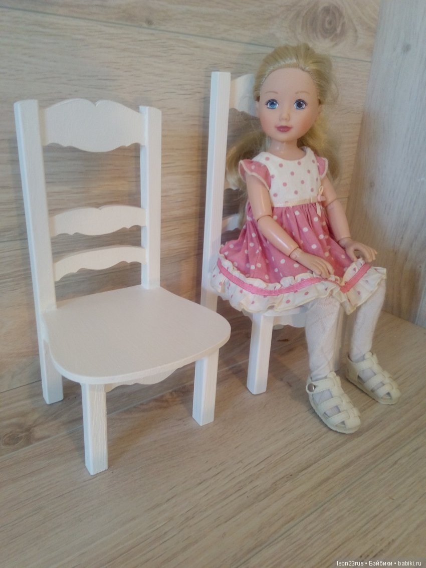 На чём сидят наши куклы — Мебель для кукол и домиков: фото