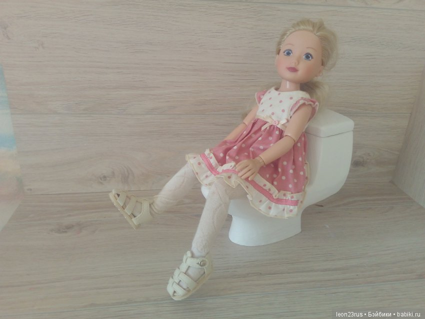 На чём сидят наши куклы — Мебель для кукол и домиков: фото