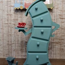 Кокетливый комод