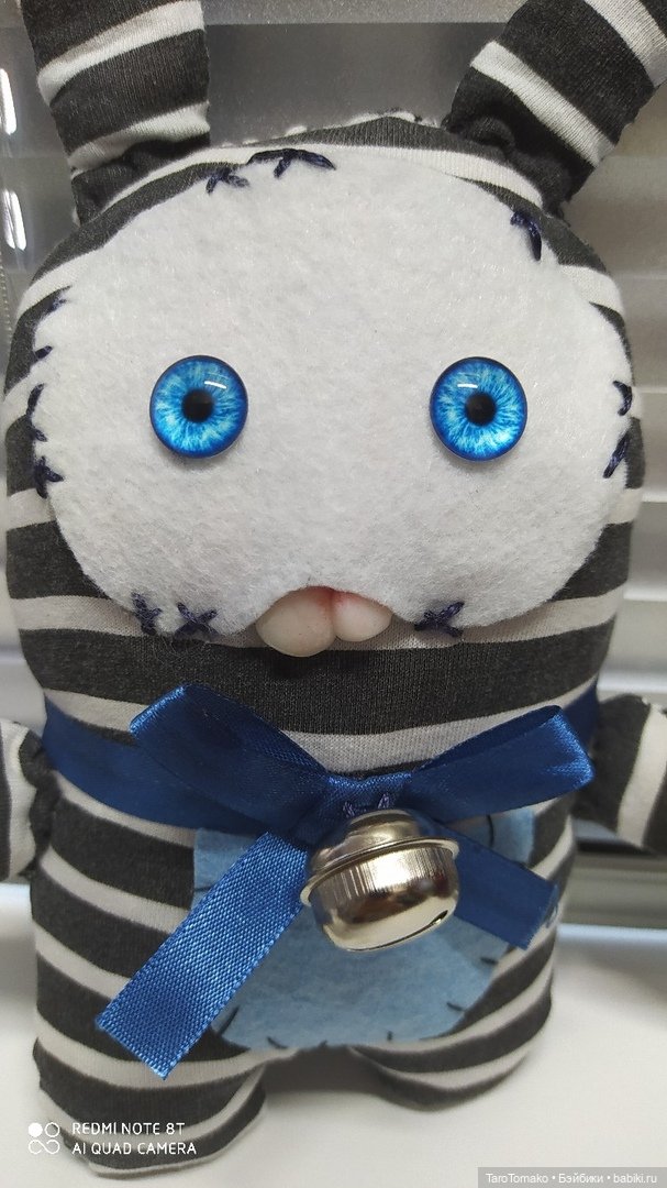 Кролик — Авторские игрушки из разных материалов: синельная проволока (фото 3)