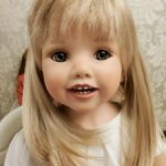 Виниловая коллекционная кукла большая