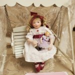 Мини девочка с куклой от Ashton Drake