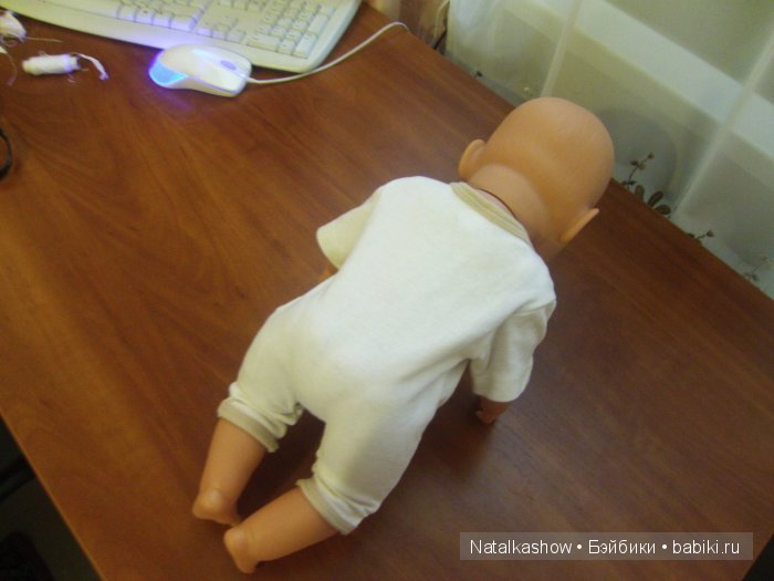 Легким движением руки детский бодик превращается… в элегантный песочник для беби борна (фото 9)