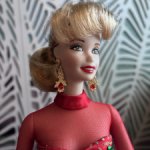 Фарфоровая Барби Barbie Holiday Gift (Праздничный подарок)
