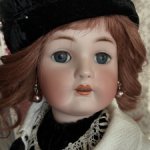 Антикварная куколка K&R в полном образе