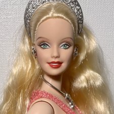 Барби Холидей шарнирная пышка йога Holiday Barbie Барби Холидей шарнирная пышка йога Holiday Barbie