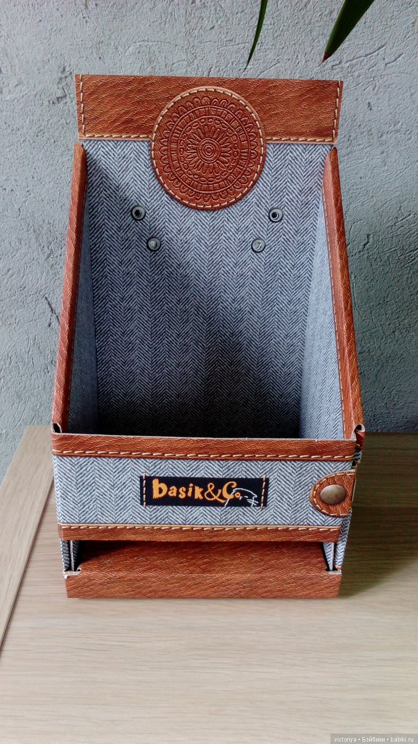 Обзор собачки Ваксона от Budi Basa