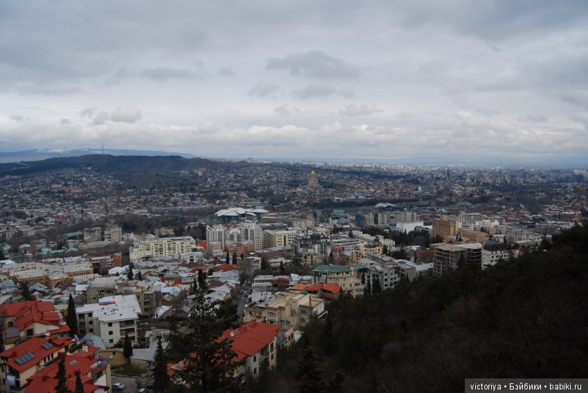 Мэри встречает весну в Грузии. Часть 1 - Тбилиси