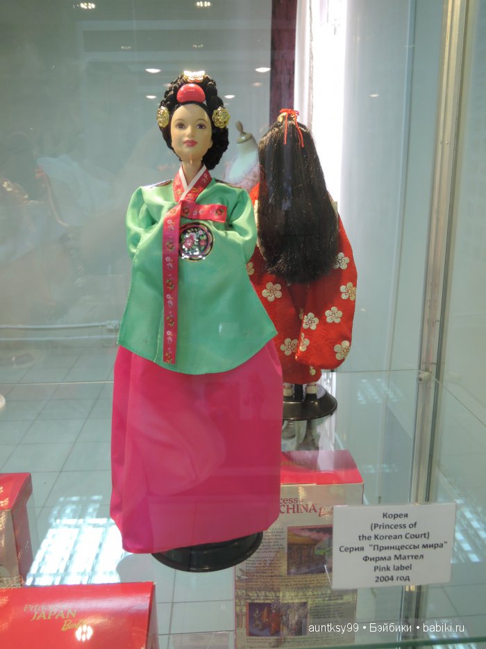 Выставка из частной коллекции Алёшиной Наталии "Куклы мира" в Белгороде | Бэйбики Выставка из частной коллекции Алёшиной Наталии "Куклы мира" в Белгороде