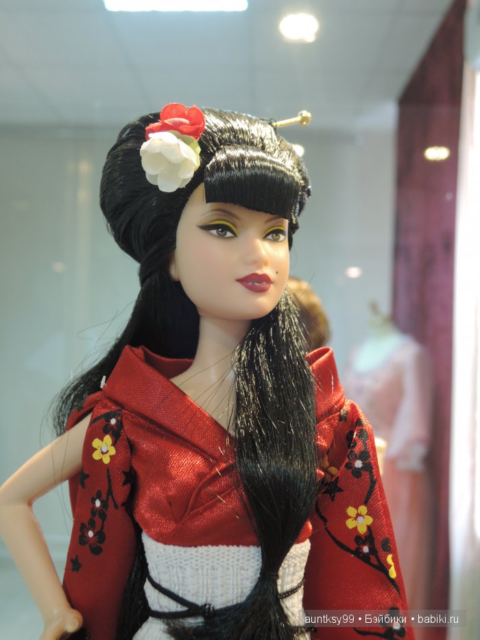 Выставка из частной коллекции Алёшиной Наталии "Куклы мира" в Белгороде | Бэйбики Выставка из частной коллекции Алёшиной Наталии "Куклы мира" в Белгороде