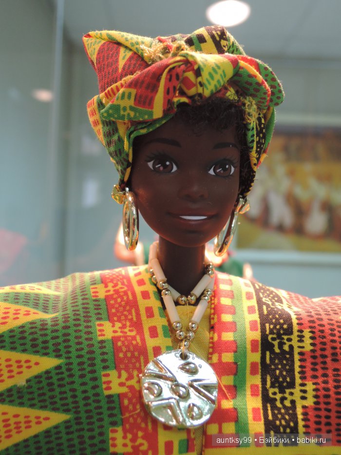 Выставка из частной коллекции Алёшиной Наталии "Куклы мира" в Белгороде | Бэйбики Выставка из частной коллекции Алёшиной Наталии "Куклы мира" в Белгороде
