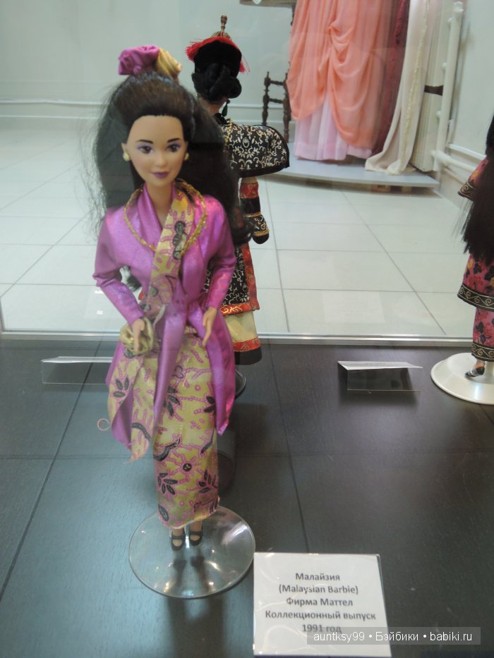 Выставка из частной коллекции Алёшиной Наталии "Куклы мира" в Белгороде | Бэйбики Выставка из частной коллекции Алёшиной Наталии "Куклы мира" в Белгороде