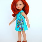 Льняное платье «Яркий цветок» с ручной росписью на куклу Paola Reina 32 см
