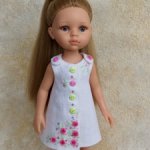 Льняное платье «Розы» с ручной вышивкой на куклу Paola Reina 32 см