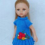 Вязаное платье с вышивкой для кукол Paola Reina