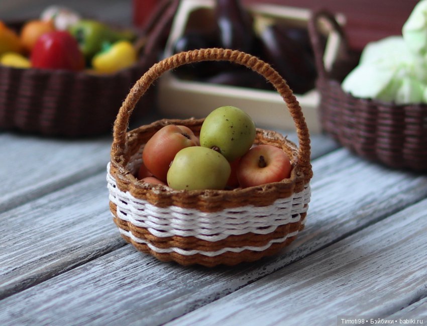 "Корзина яблок", кукольная миниатюра (фото 5)