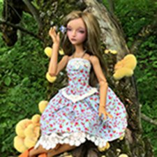 Цыпленок на дереве