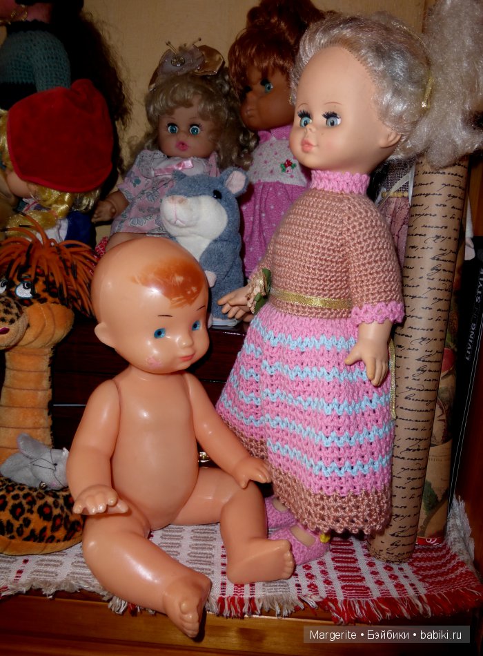 Да что вы, какая коллекция? У меня нет коллекции, у меня всего с десяток кукол