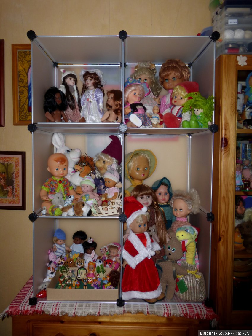 Где живут куклы? Недорогая и очень практичная идея для размещения коллекции кукол (фото 3)