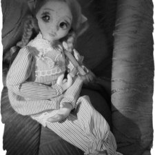 Небольшая фотосессия авторской куклы перед походом в шопик