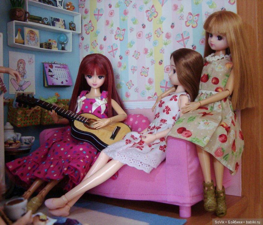 Румбокс в стеллаже для кукол 1/6