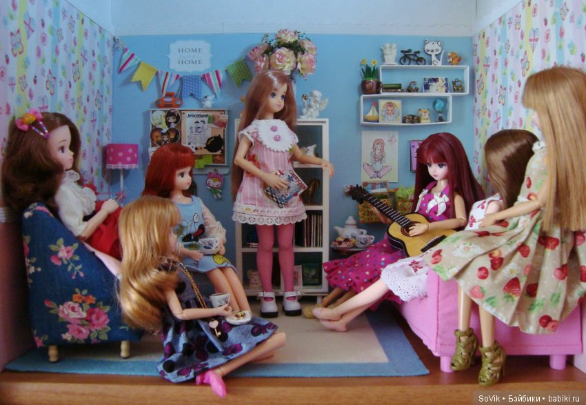 Румбокс в стеллаже для кукол 1/6