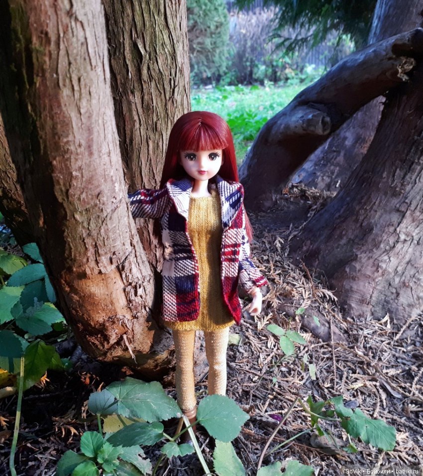 Октябрь уж наступил и роща отряхает последние листы с нагих своих ветвей