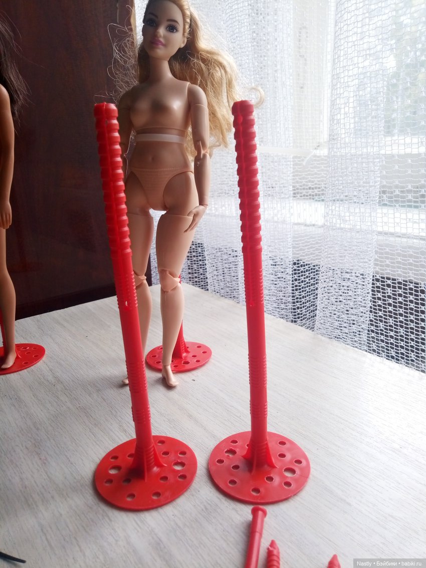 Супер бюджетные подставки для кукол (фото 2)