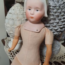 Винтажная репродукция антикварной куклы Хойбах