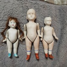 Маленькие антикварные фарфоровые куколки