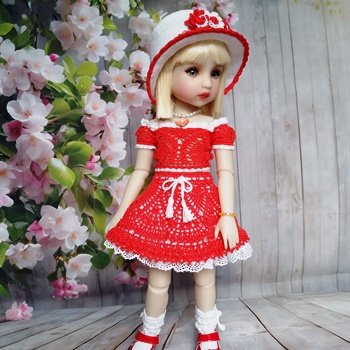 Романтический наряд для Руби Ред