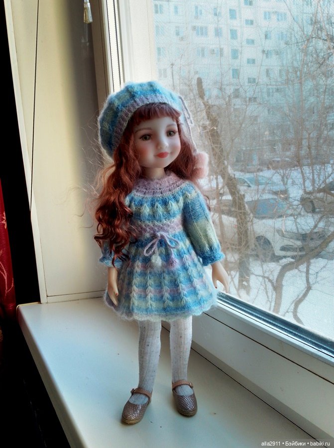 Платьице и беретик нежно голубого цвета для Руби Ред 37 см