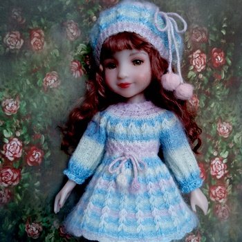 Платьице и беретик нежно голубого цвета для Руби Ред 37 см.